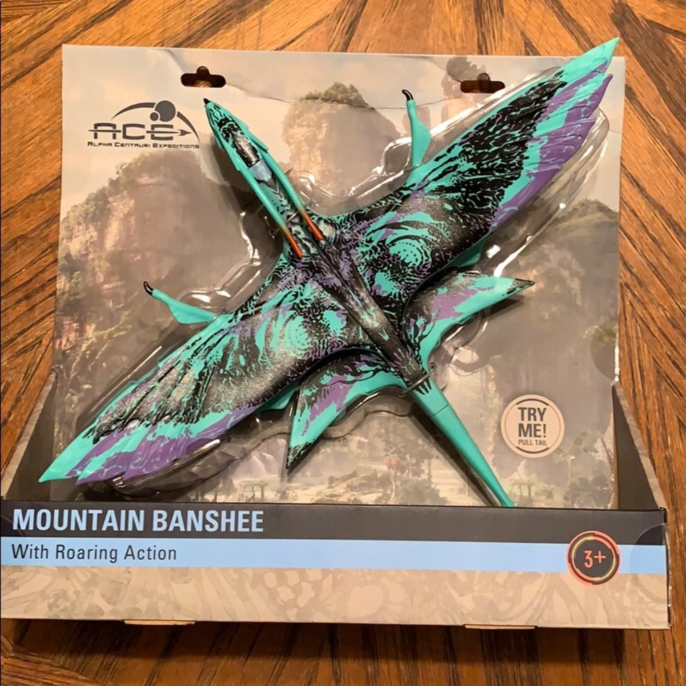 Mountain banshee with roaring action